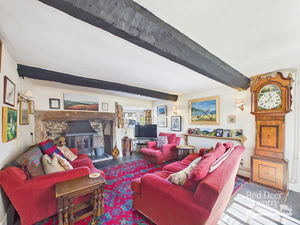 Sitting Room- click for photo gallery